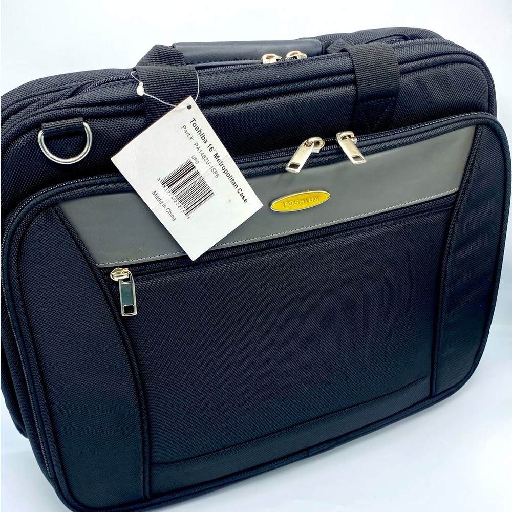 NEW✨ Toshiba PA1463U Carrying Case for 16" Notebook✨